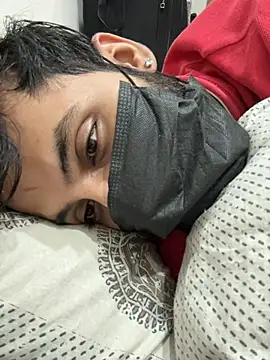 Snapshot of KabirDickhead chatting on 11.28.25 KabirDickhead online show from 11.28.25