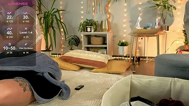 PureEllieX online show from 04.20.26