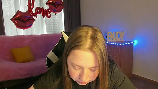 GirlPlayer online show from 05.17.26