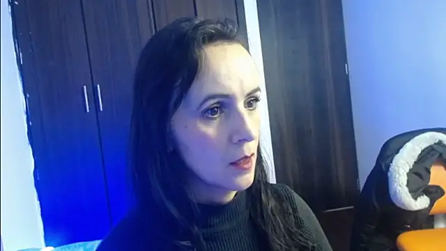 Snapshot of Juliana__lx chatting on 11.28.25 Juliana lx online show from 11.28.25