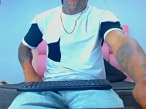 Hot Latino x online show from 02.23.26