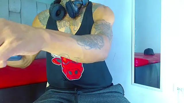 Hot Latino x online show from 04.14.26