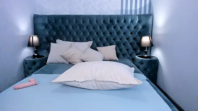 MonicaSway online show from 11.26.25