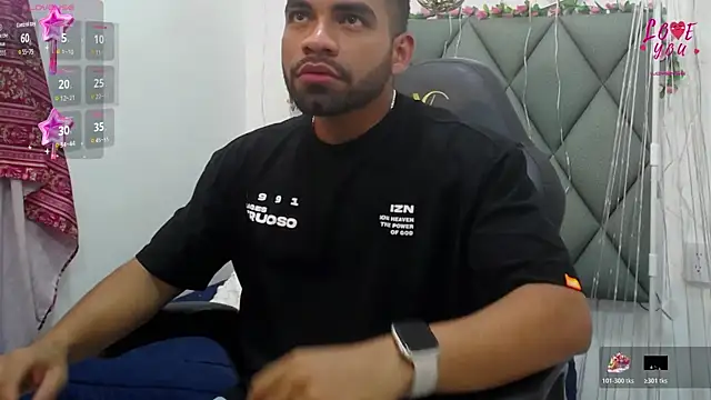 Snapshot of yons11_ chatting on 11.25.25 yons11 online show from 11.25.25