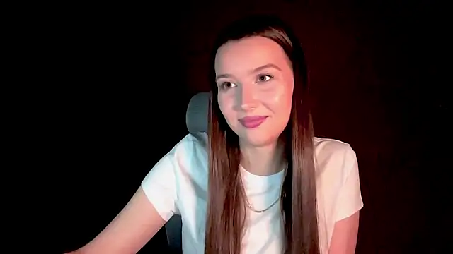 Snapshot of Annie_SmiIe chatting on 11.25.25 Annie SmiIe online show from 11.25.25