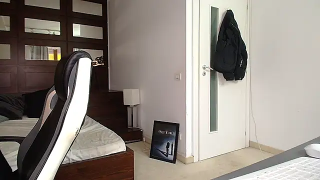 Snapshot of ElijahThorne chatting on 02.07.26 ElijahThorne online show from 02.07.26