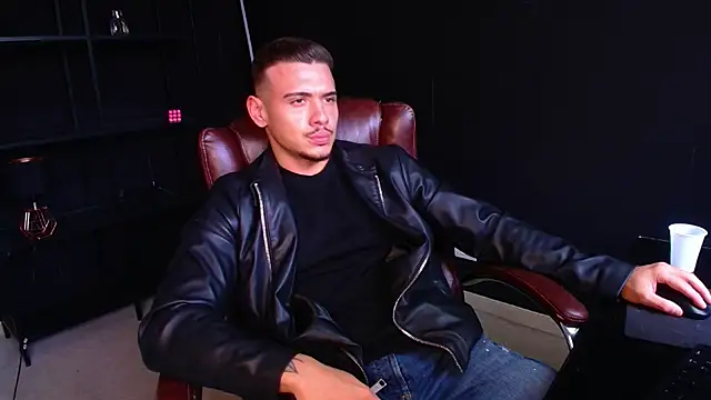 Snapshot of ElijahThorne chatting on 02.10.26 ElijahThorne online show from 02.10.26