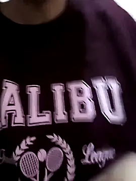 Snapshot of rimanoxe chatting on 11.20.25 rimanoxe online show from 11.20.25