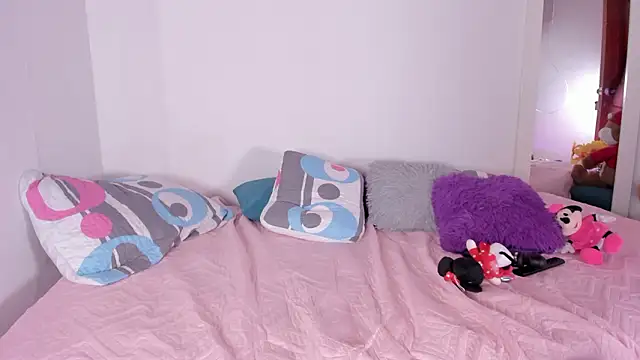 Hayley-Fox online show from 02.03.26