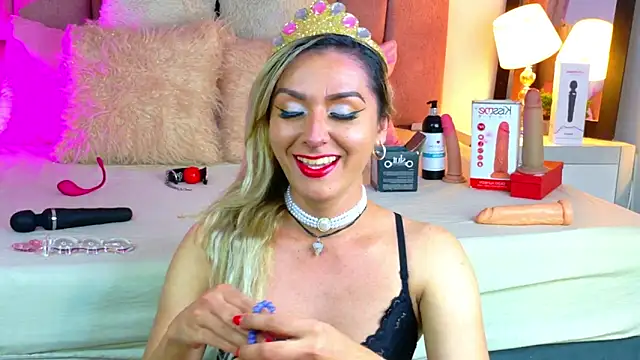 Lunitaa Diva online show from 02.06.26