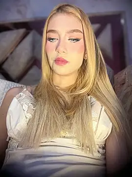 valeryfox   online show from 03.13.26