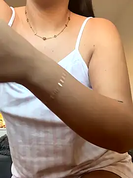 Kerysmae online show from 11.25.25