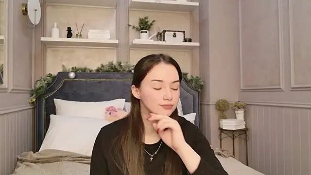 Amber Bond online show from 01.13.26