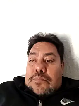 Snapshot of AlexCancun chatting on 11.30.25 AlexCancun online show from 11.30.25