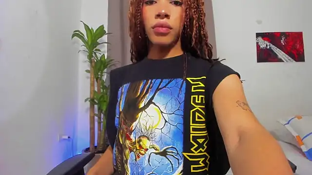 Catty Noir online show from 12.04.25