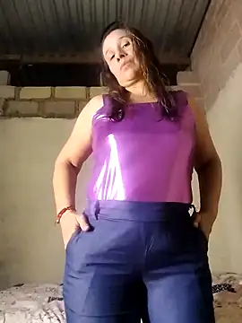 MIA-LARIOS online show from 02.10.26