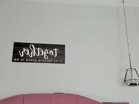 Snapshot of kylie1_ls chatting on 11.25.25 kylie1 ls online show from 11.25.25