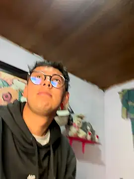 Yunaraa online show from 11.28.25