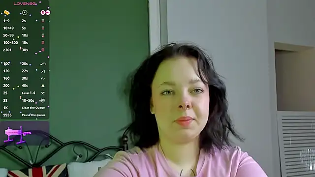 Snapshot of Vlada_vv chatting on 04.11.26 Vlada vv online show from 04.11.26