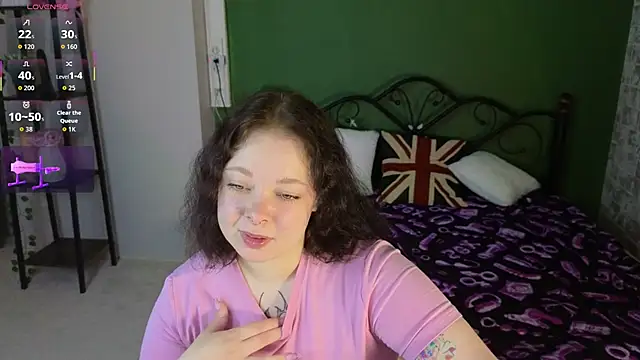 Snapshot of Vlada_vv chatting on 05.06.26 Vlada vv online show from 05.06.26