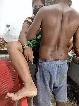 Snapshot of Desicouple1706 chatting on 01.08.26 Desicouple1706 online show from 01.08.26