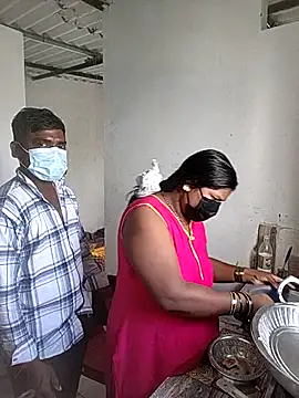 Snapshot of Desicouple1706 chatting on 01.12.26 Desicouple1706 online show from 01.12.26