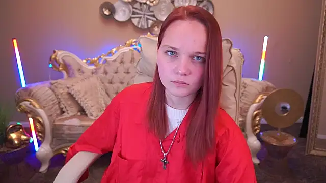 Snapshot of Sun_Shine_Lola chatting on 11.29.25 Sun Shine Lola online show from 11.29.25