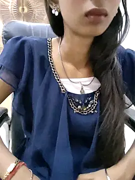 Snapshot of -AYUSHI01 chatting on 11.22.25 -AYUSHI01 online show from 11.22.25