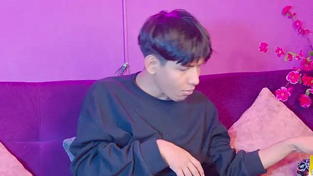 Snapshot of Liam_Sinclair chatting on 02.07.26 Liam Sinclair online show from 02.07.26