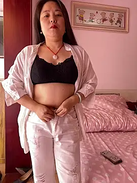 tianwei2567 online show from 04.17.26