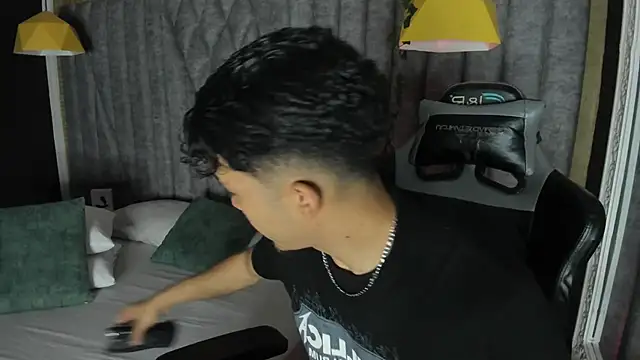 NicolaiKarav online show from 04.19.26