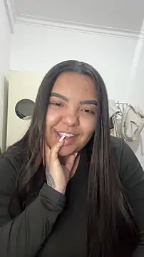 Snapshot of princezzc chatting on 12.14.25 princezzc online show from 12.14.25