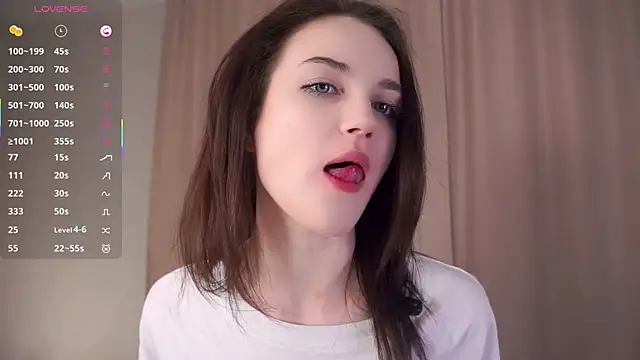 Snapshot of AllynHagie chatting on 11.25.25 AllynHagie online show from 11.25.25