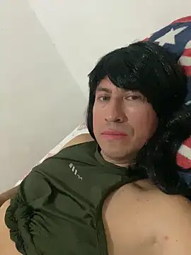 Snapshot of Lgina-4356 chatting on 11.26.25 Lgina-4356 online show from 11.26.25