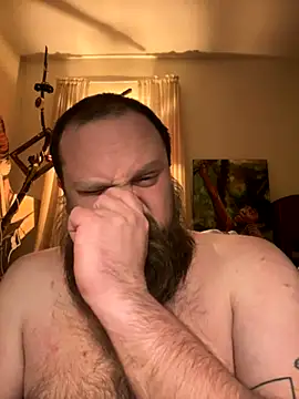 Snapshot of cubflower chatting on 11.23.25 cubflower online show from 11.23.25