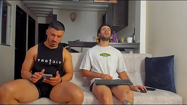 heteros curious online show from 11.22.25