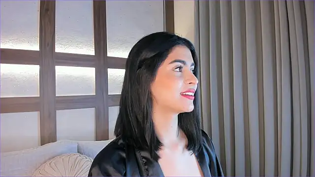 SarhaVega online show from 11.28.25