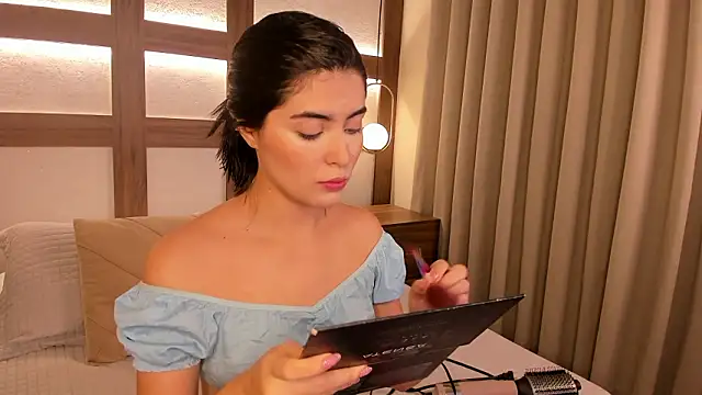 Snapshot of SarhaVega chatting on 02.24.26 SarhaVega online show from 02.24.26