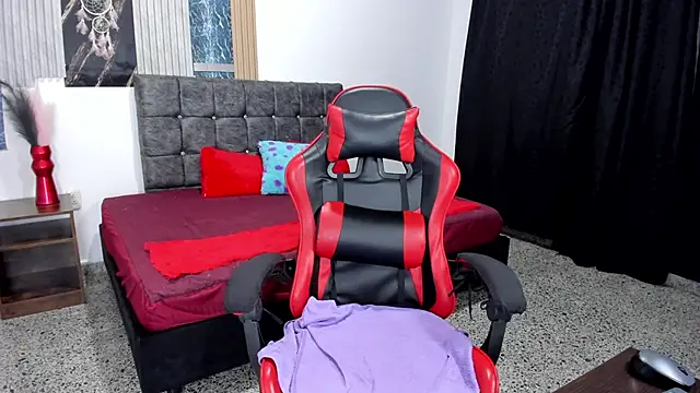 Snapshot of paola_my chatting on 02.11.26 paola my online show from 02.11.26