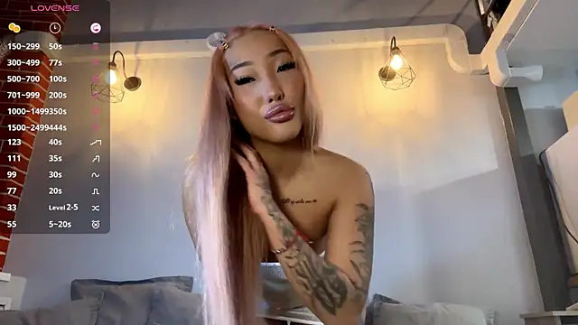 EIeniVanwart online show from 02.08.26