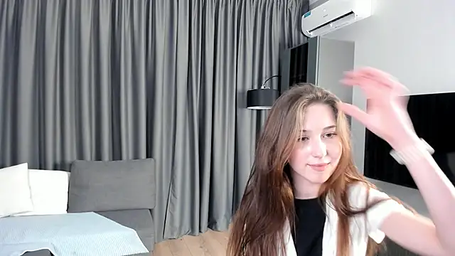 Snapshot of BetteSelbe chatting on 11.29.25 BetteSelbe online show from 11.29.25