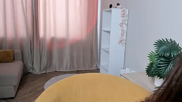 Snapshot of BetteSelbe chatting on 02.06.26 BetteSelbe online show from 02.06.26