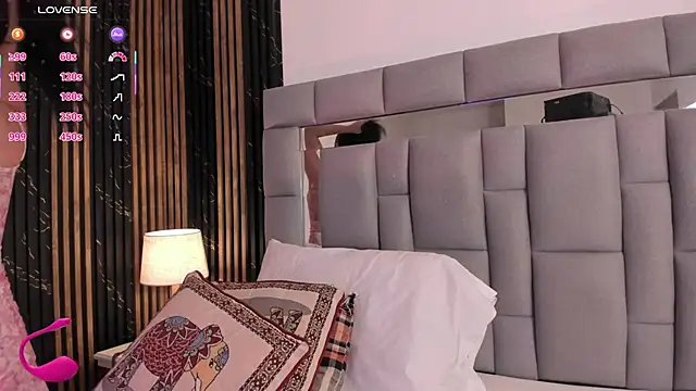 Snapshot of amaia_santini chatting on 05.15.26 amaia santini online show from 05.15.26