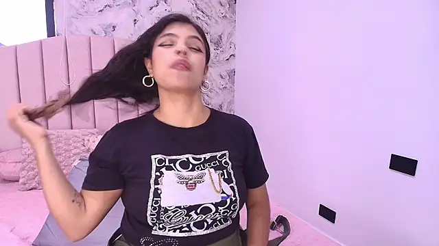 Snapshot of katsumi_yan chatting on 02.01.26 katsumi yan online show from 02.01.26