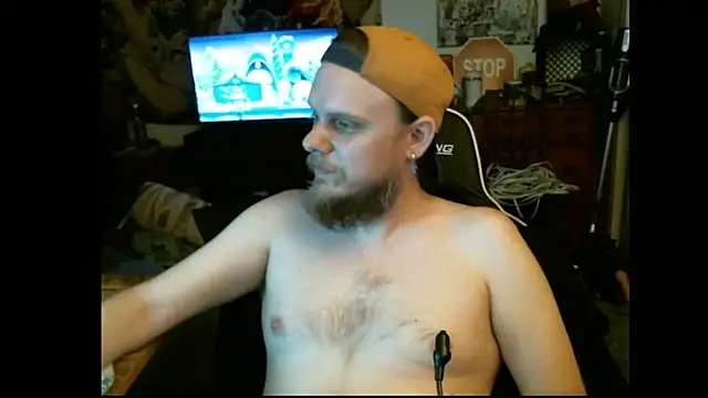 Snapshot of watchmegamer chatting on 11.23.25 watchmegamer online show from 11.23.25