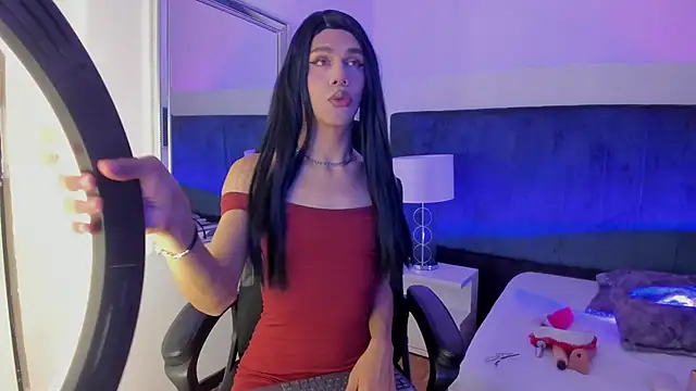 CleoColliva  online show from 11.28.25