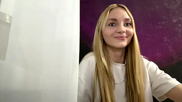 Snapshot of LangKrakowiak chatting on 12.02.25 LangKrakowiak online show from 12.02.25