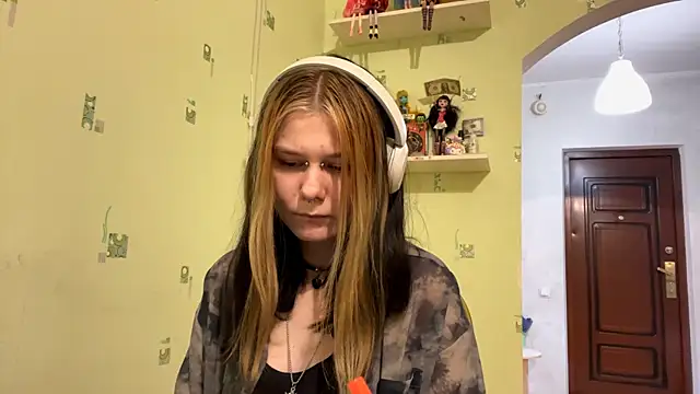 TraceeSchutt online show from 01.07.26