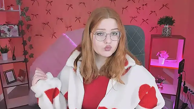 Snapshot of StaceyJensen chatting on 11.27.25 StaceyJensen online show from 11.27.25