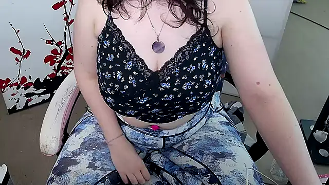 Snapshot of Hina-chou chatting on 02.06.26 Hina-chou online show from 02.06.26